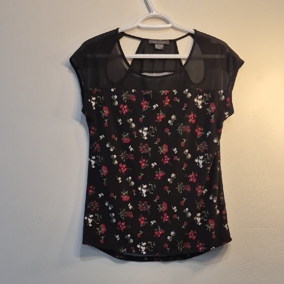 Suzy Shier Tops - Suzie Shier Black Floral Mesh Yoke Cap Sleeve Blouse